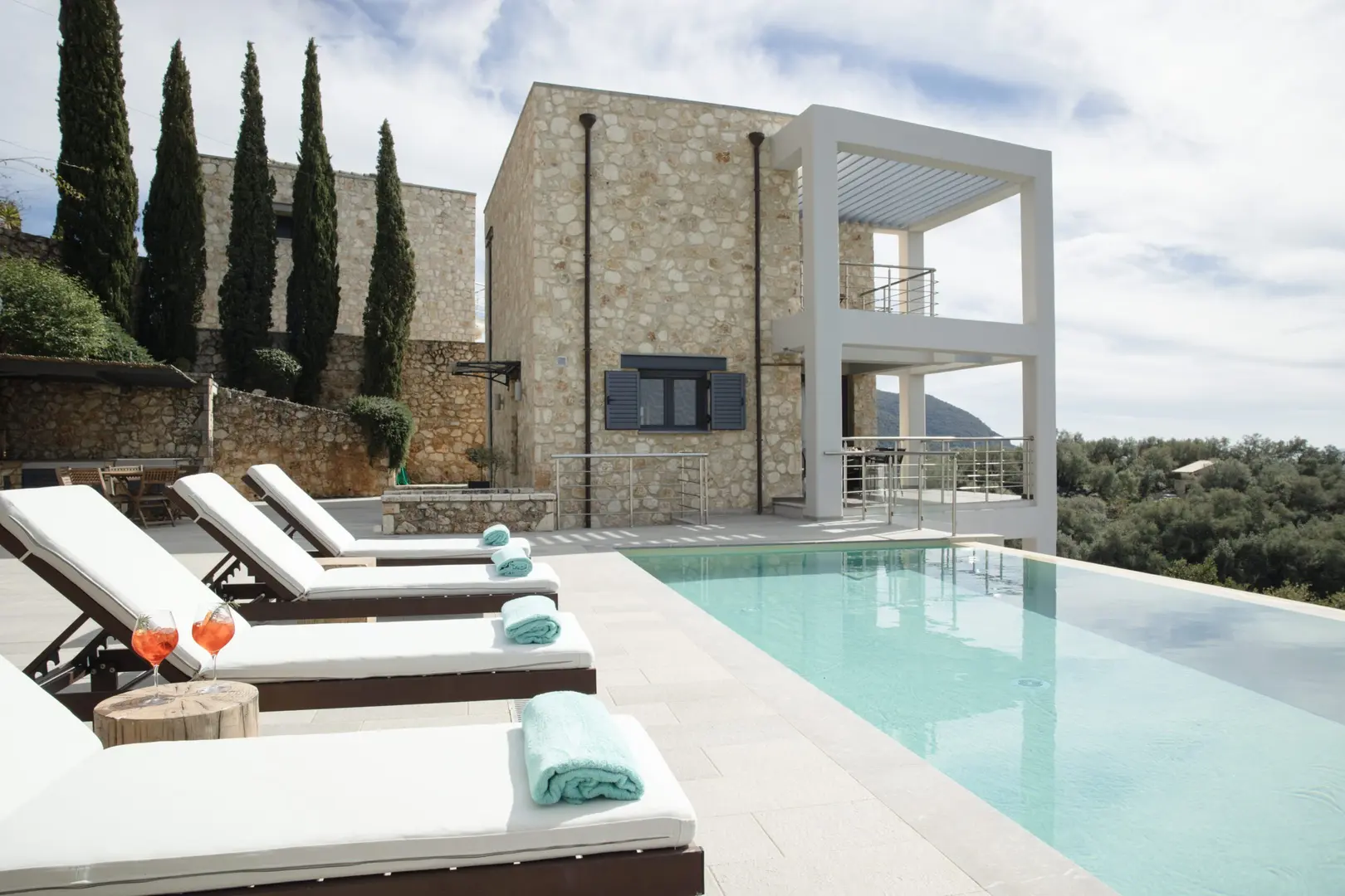 2 - vendita proprietà vista mare sivota epiro grecia
