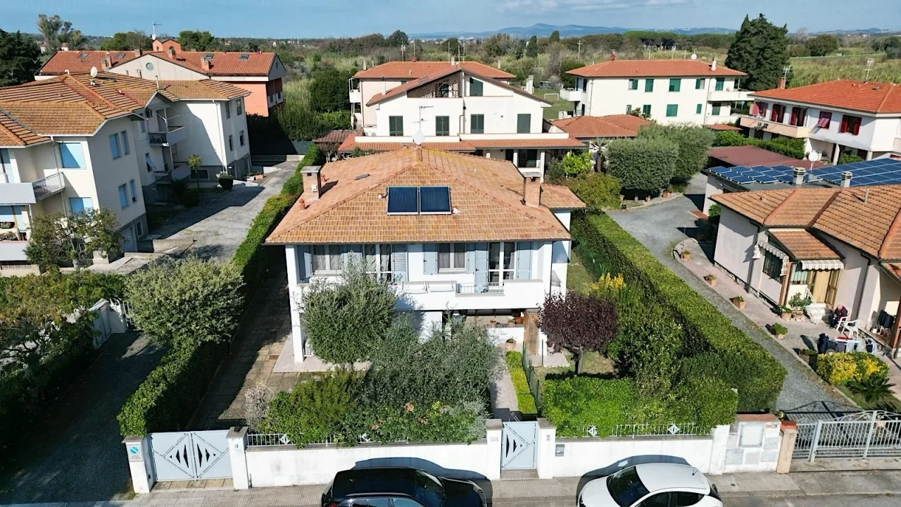 1 - villa for sale in cecina tuscany italy