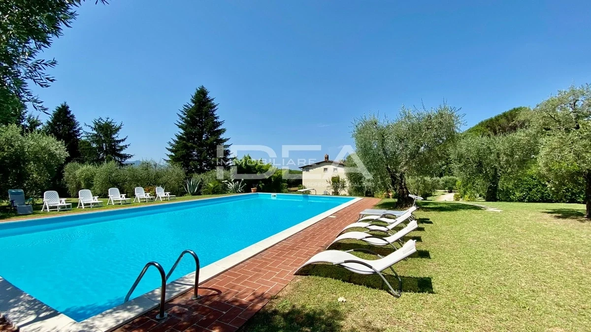2 - venda villa capannori toscana itália