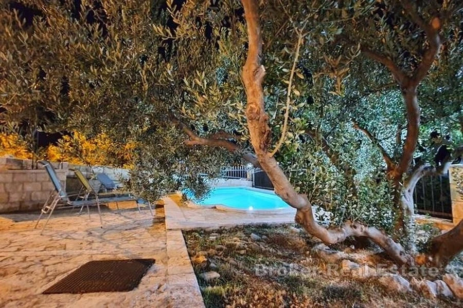 2 - venta casa vista al mar omiš split-dalmacia croacia