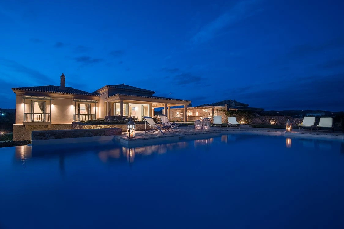 2 - waterfront house for sale in kranídi peloponnese greece