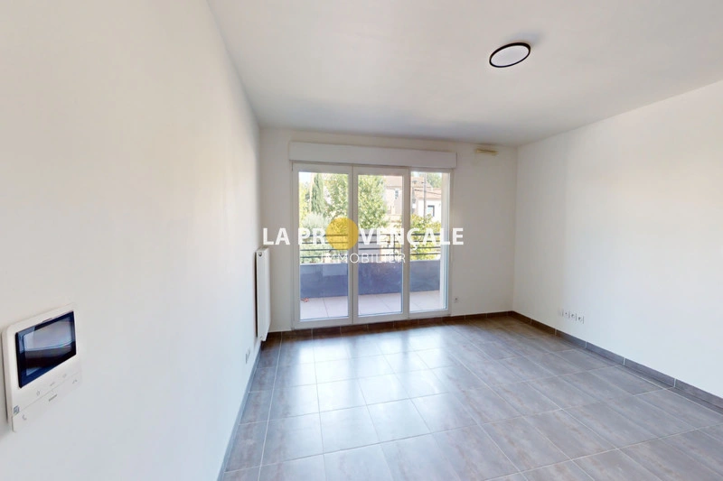2 - apartment for sale in gréasque bouches-du-rhône france