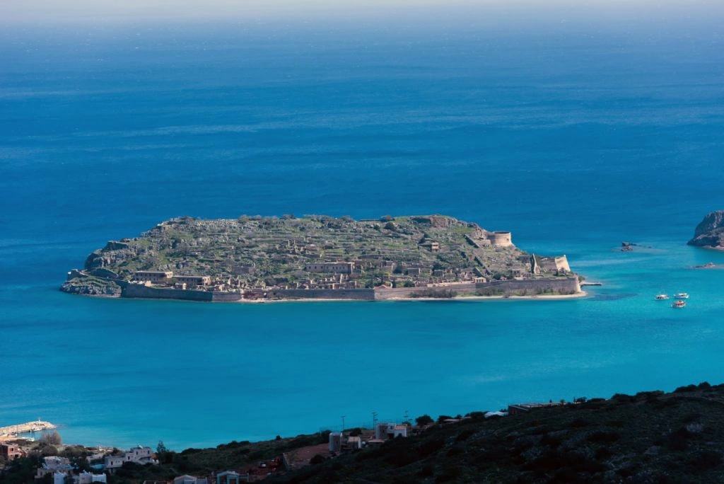 2 - venta terreno vista al mar pláka creta grecia