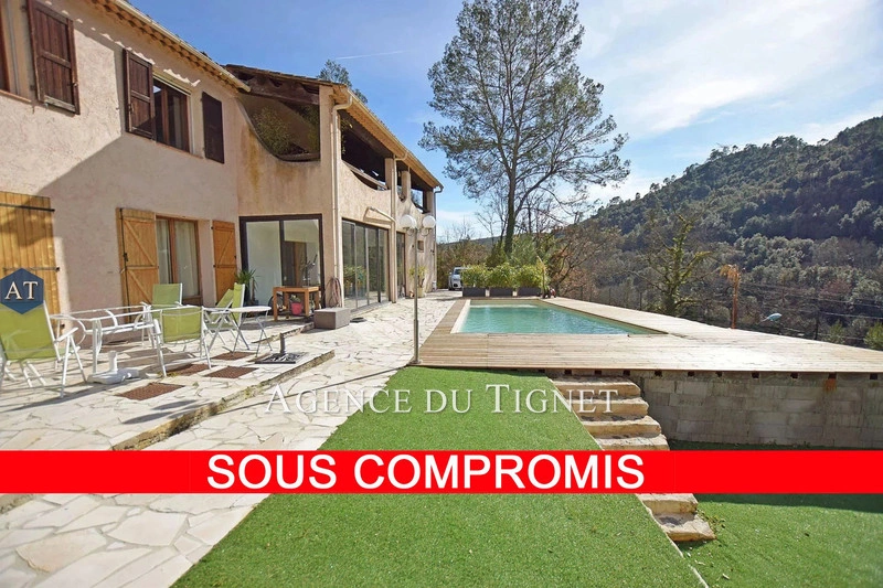 Apartamento con piscina