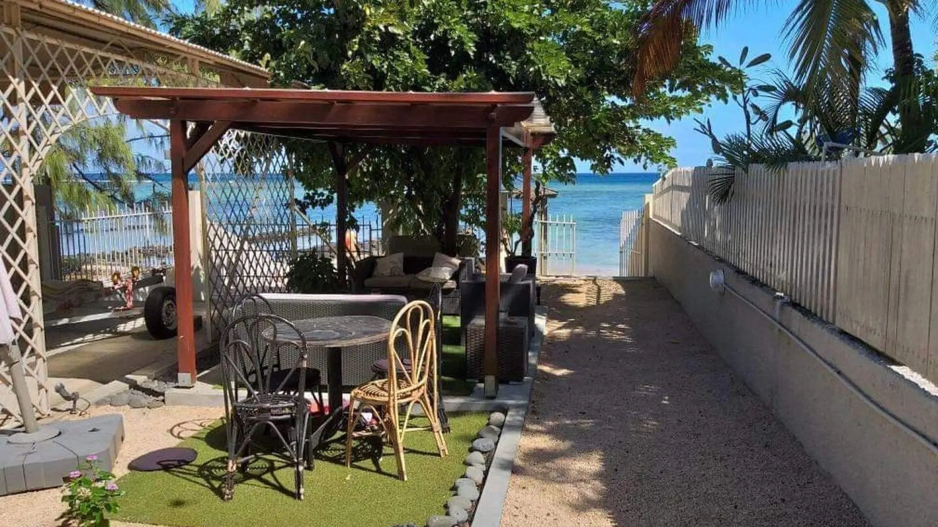 2 - waterfront plot of land for sale in tamarin rivière noire mauritius