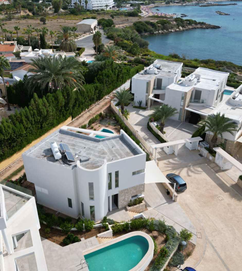 2 - venta casa frente al mar peyia pafos chipre