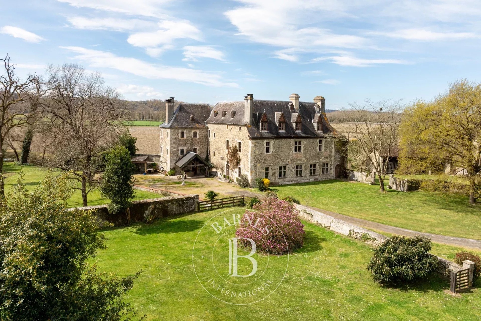 1 - verkauf schloss orthez pyrénées atlantiques - côte basque frankreich