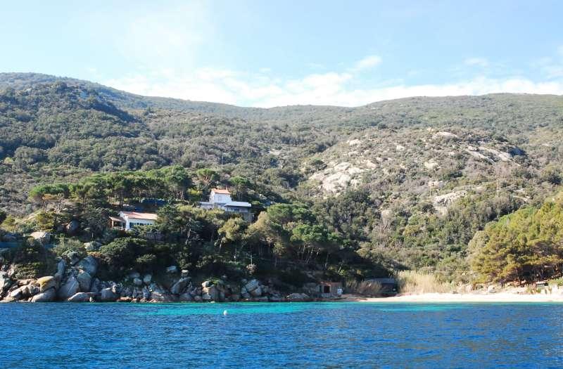 1 - venta casa isola del giglio toscana italia