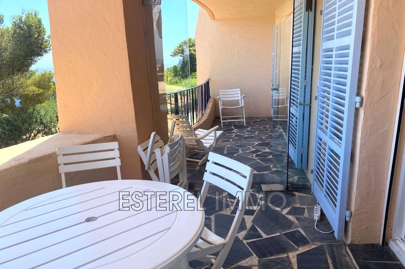 2 - sea view apartment for vacation rentals in théoule-sur-mer alpes-maritimes france