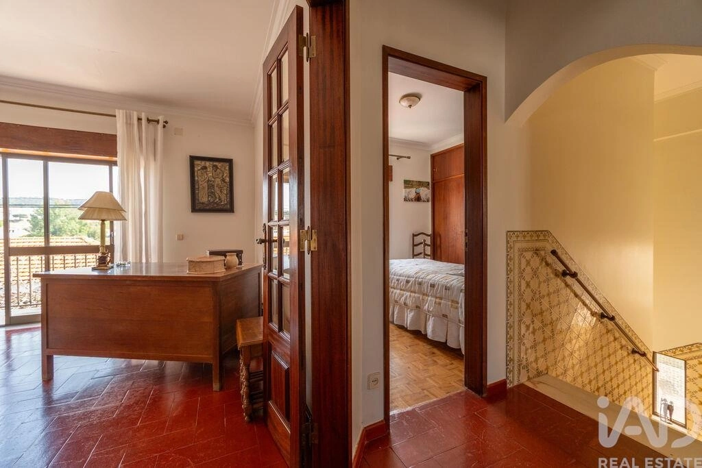 2 - villa for sale in setúbal lisbon region portugal