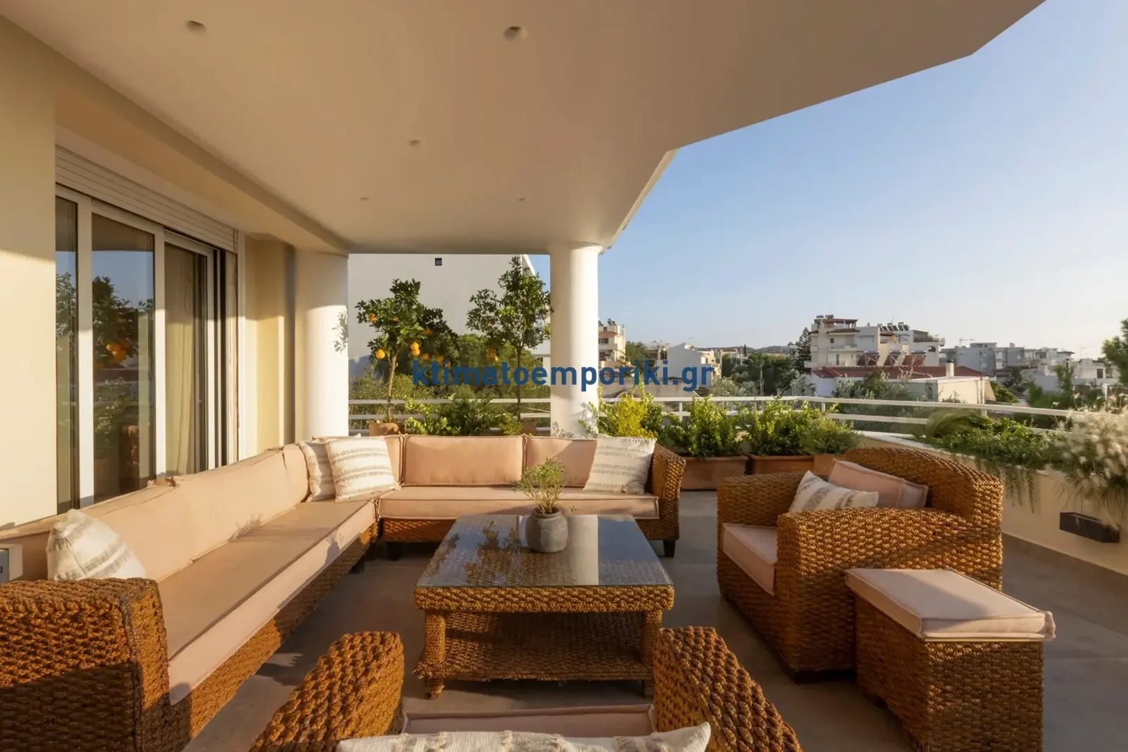 2 - venda apartamento a praia ao pé voula ática grécia
