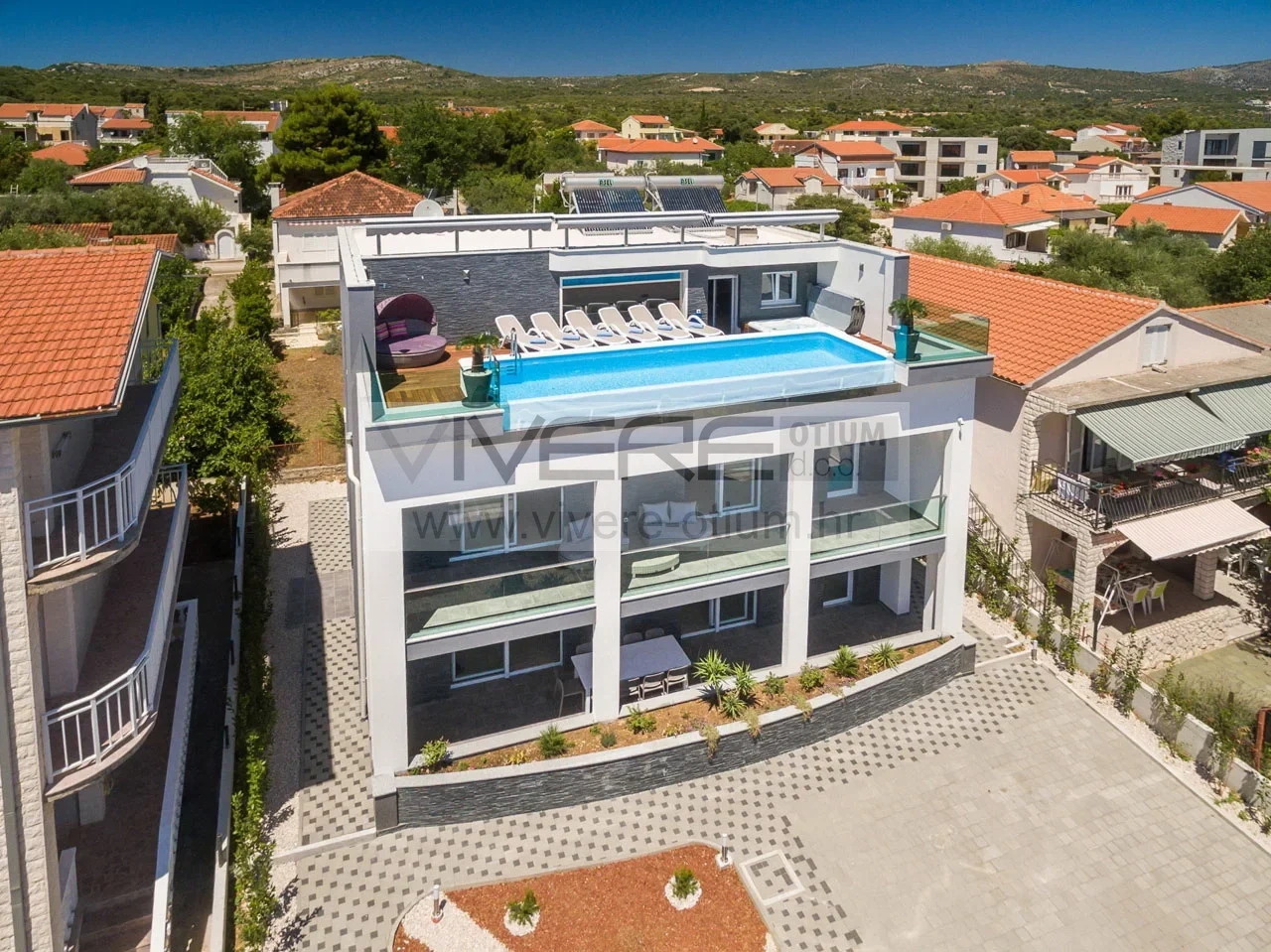 2 - venta casa vista al mar rogoznica šibenik-knin croacia