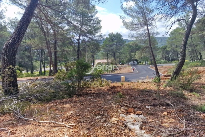 Terrain de 528 m²