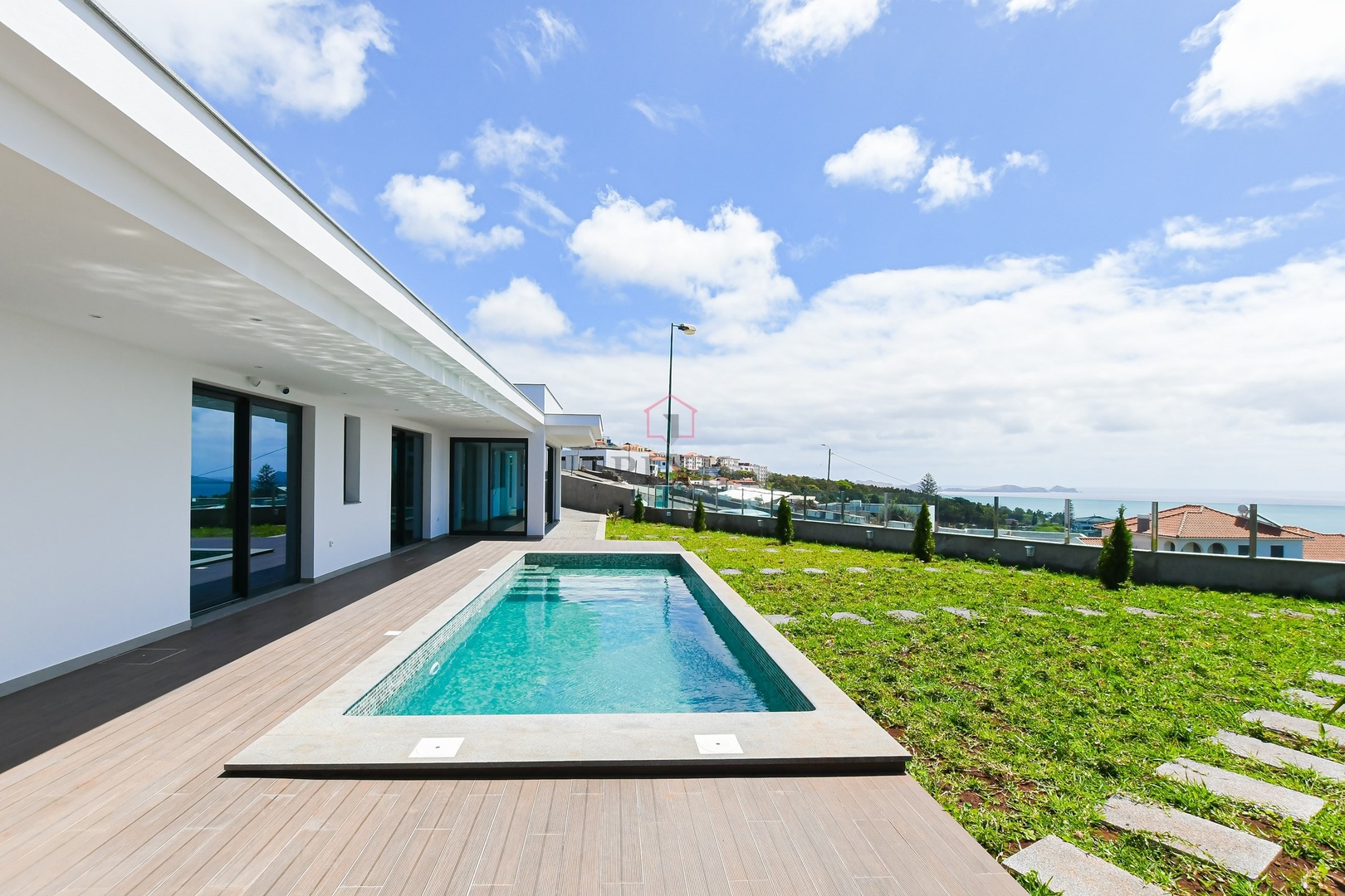 2 - house for sale in machico madeira portugal