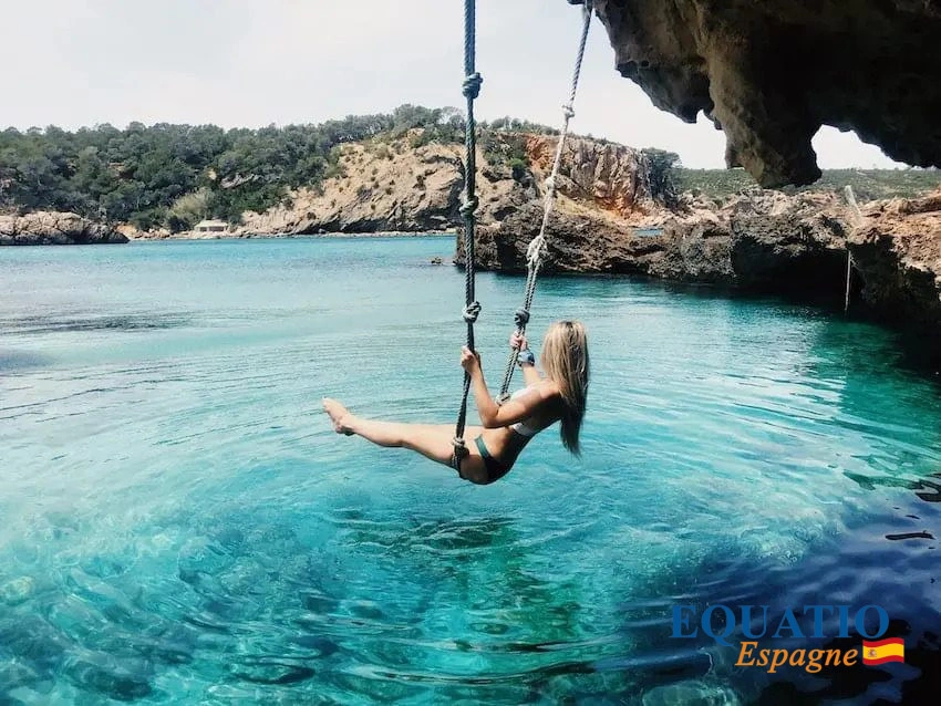 Casa vista al mar con piscina