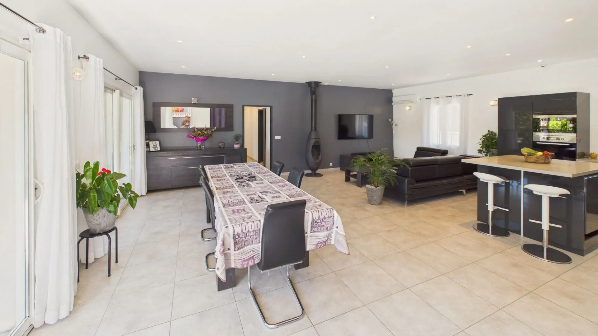 2 - house for sale in eyragues bouches-du-rhône france