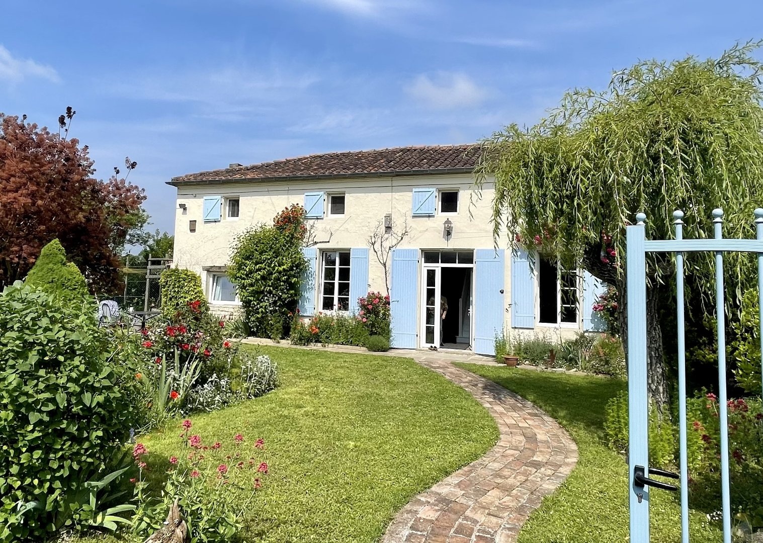 1 - house for sale in haimps charente-maritime france
