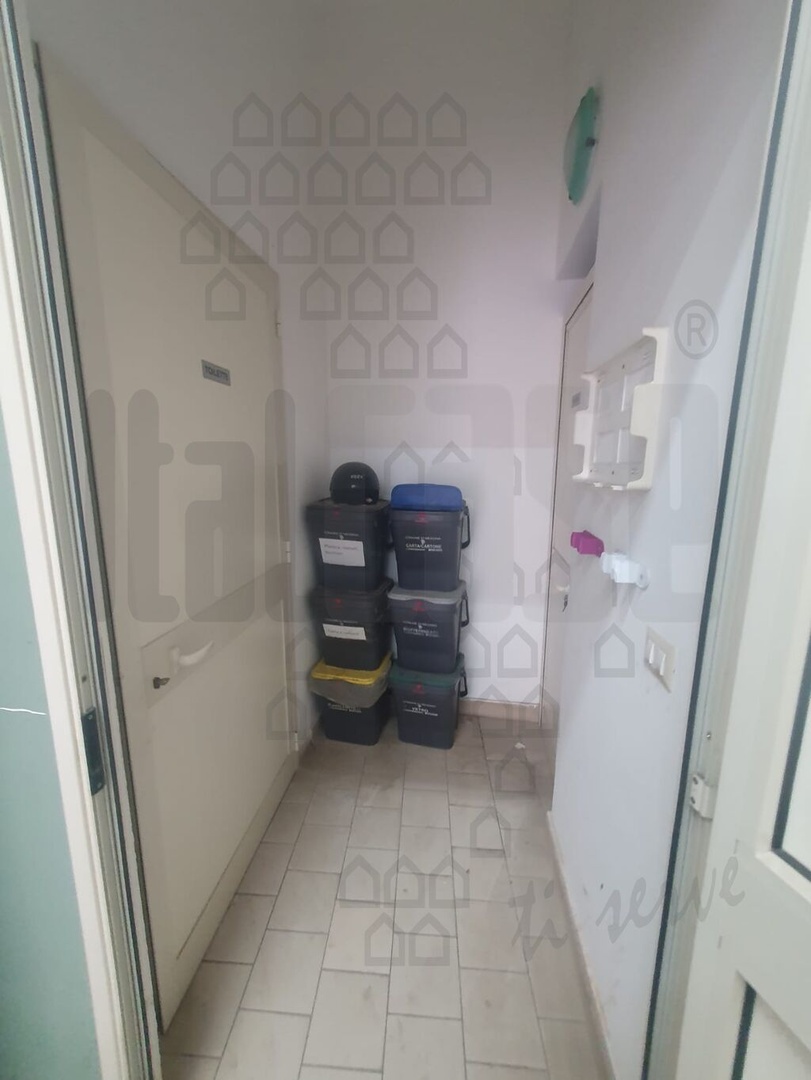 2 - vente commerce messina sicile italie