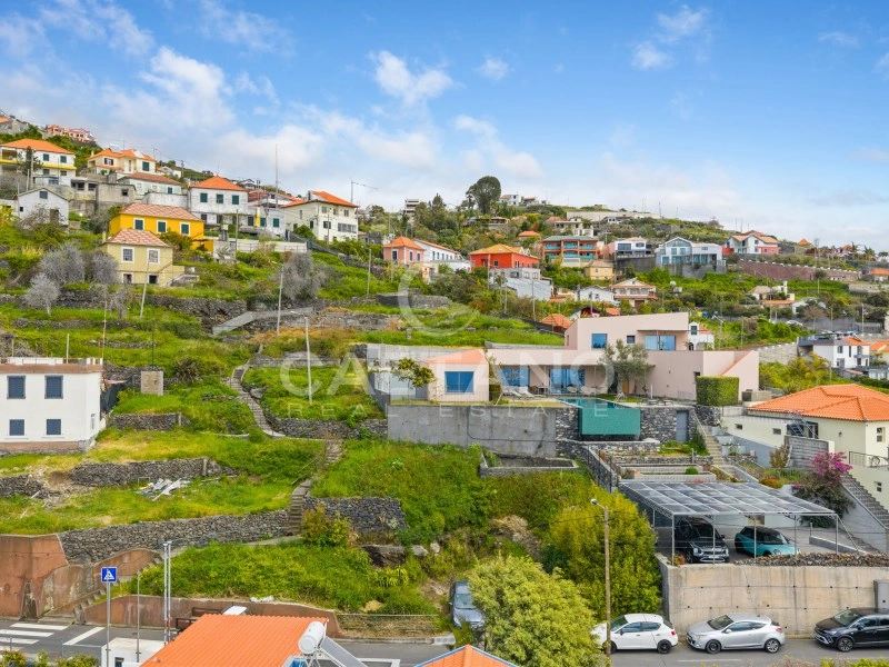 2 - verkoop terrein uitzicht op zee ribeira brava madeira portugal