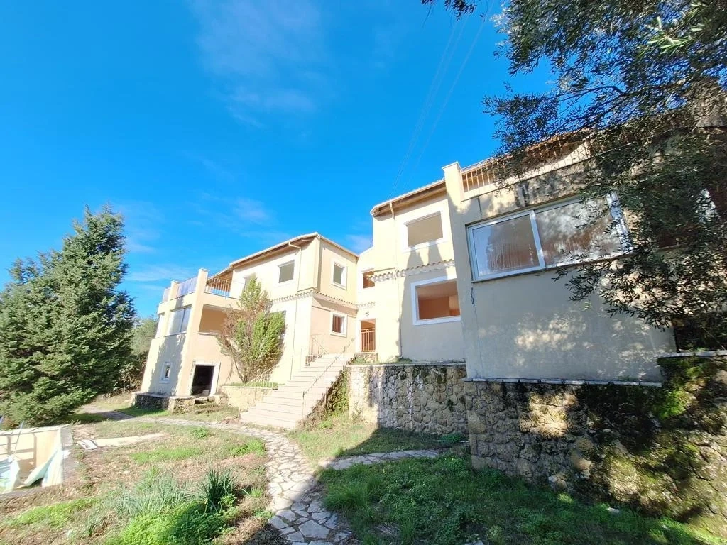 2 - vente maison vue mer achílleion îles ioniennes grèce