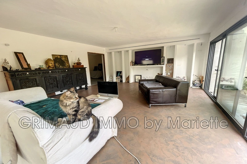 2 - beach walk house for sale in grimaud var france