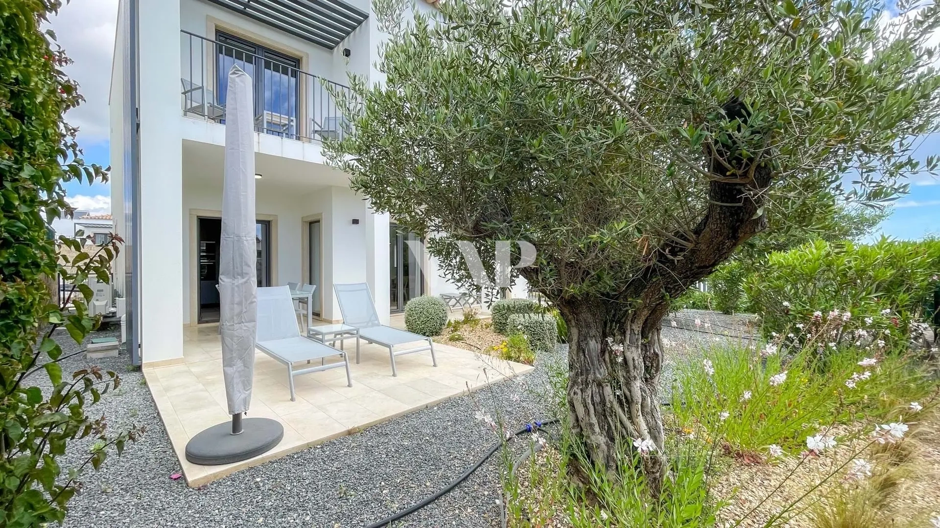 VAP REAL ESTATE: 266 houses and apartments for sale