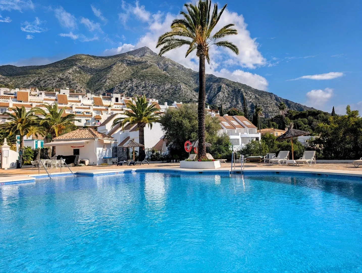 2 - venta casa vista al mar istan andalucía españa