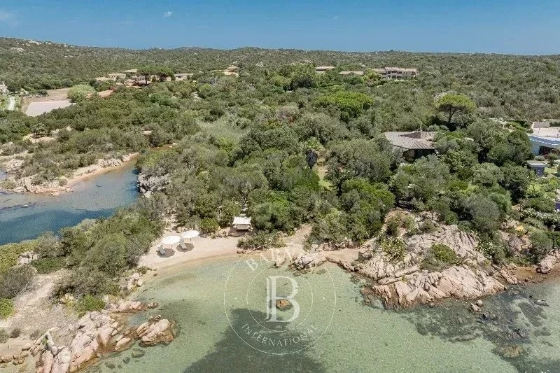 2 - vente maison pieds dans l'eau porto cervo sardaigne italie