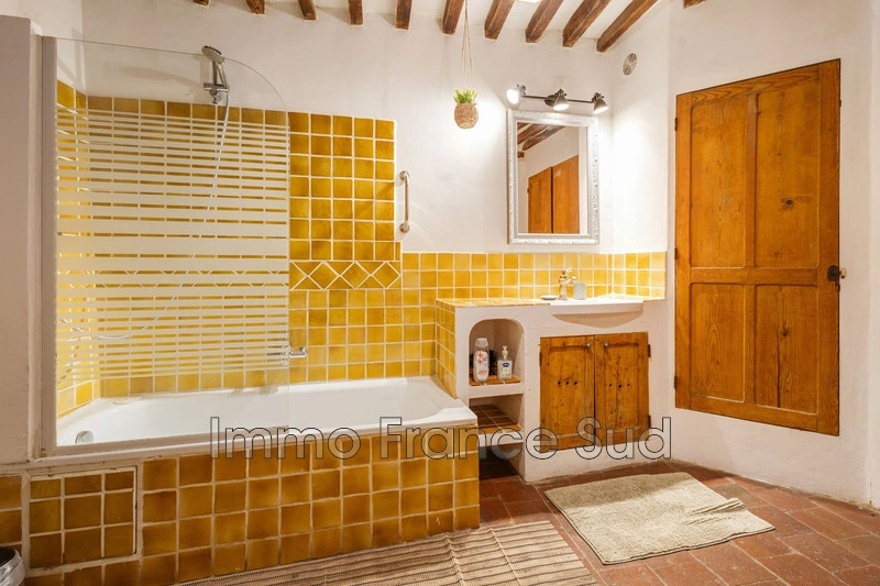 2 - house for sale in cotignac var france