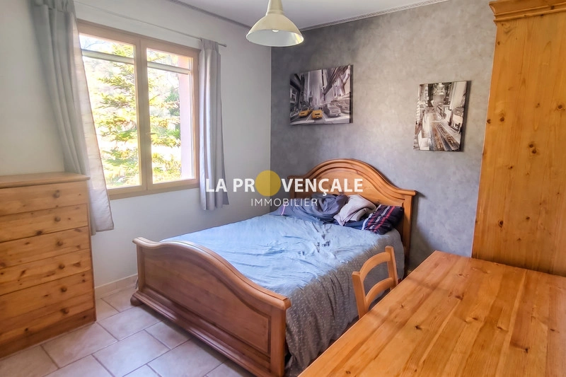 2 - venta casa gréasque bocas del ródano francia