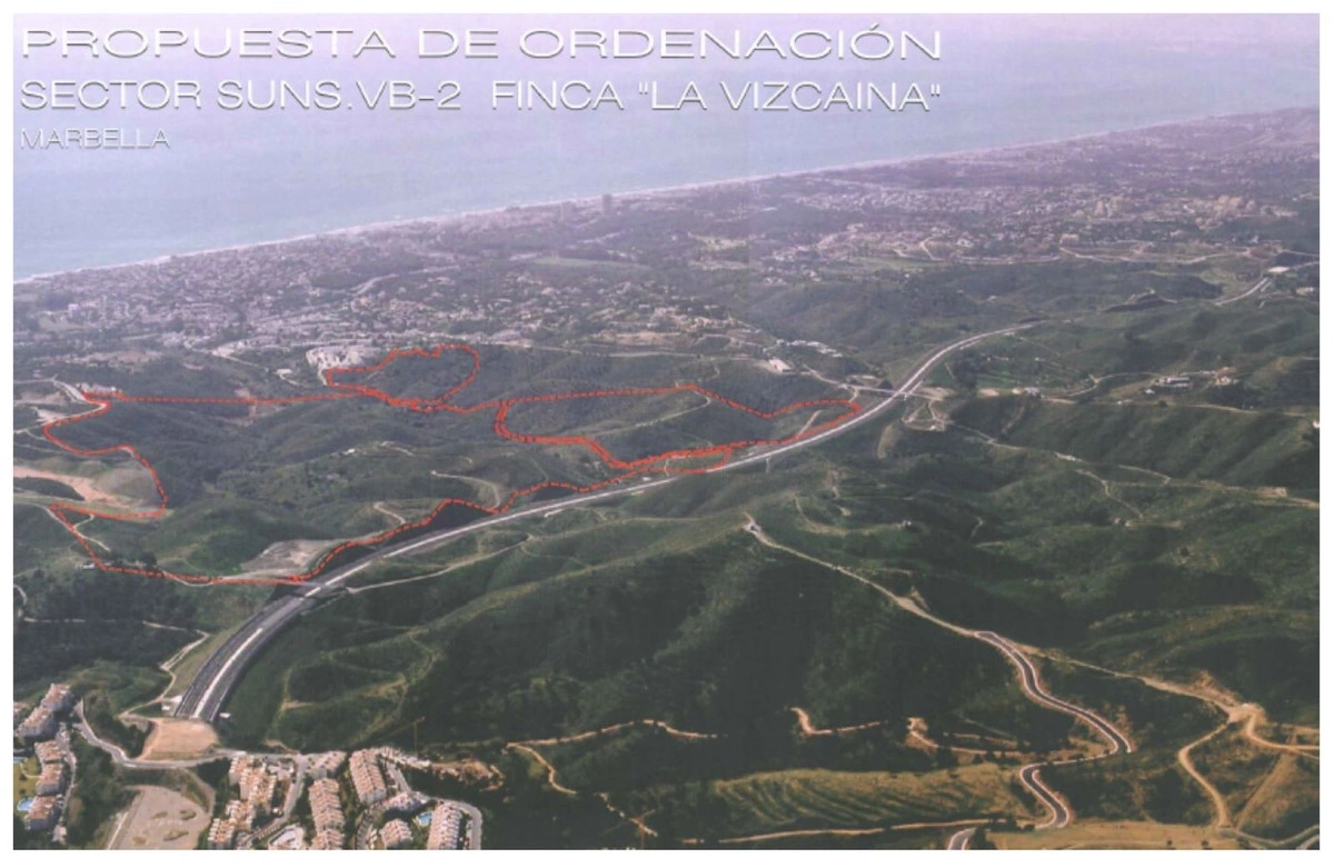 Terreno de 21 458 m²