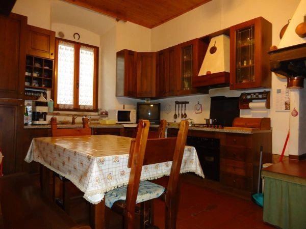 2 - venta casa gambassi terme toscana italia