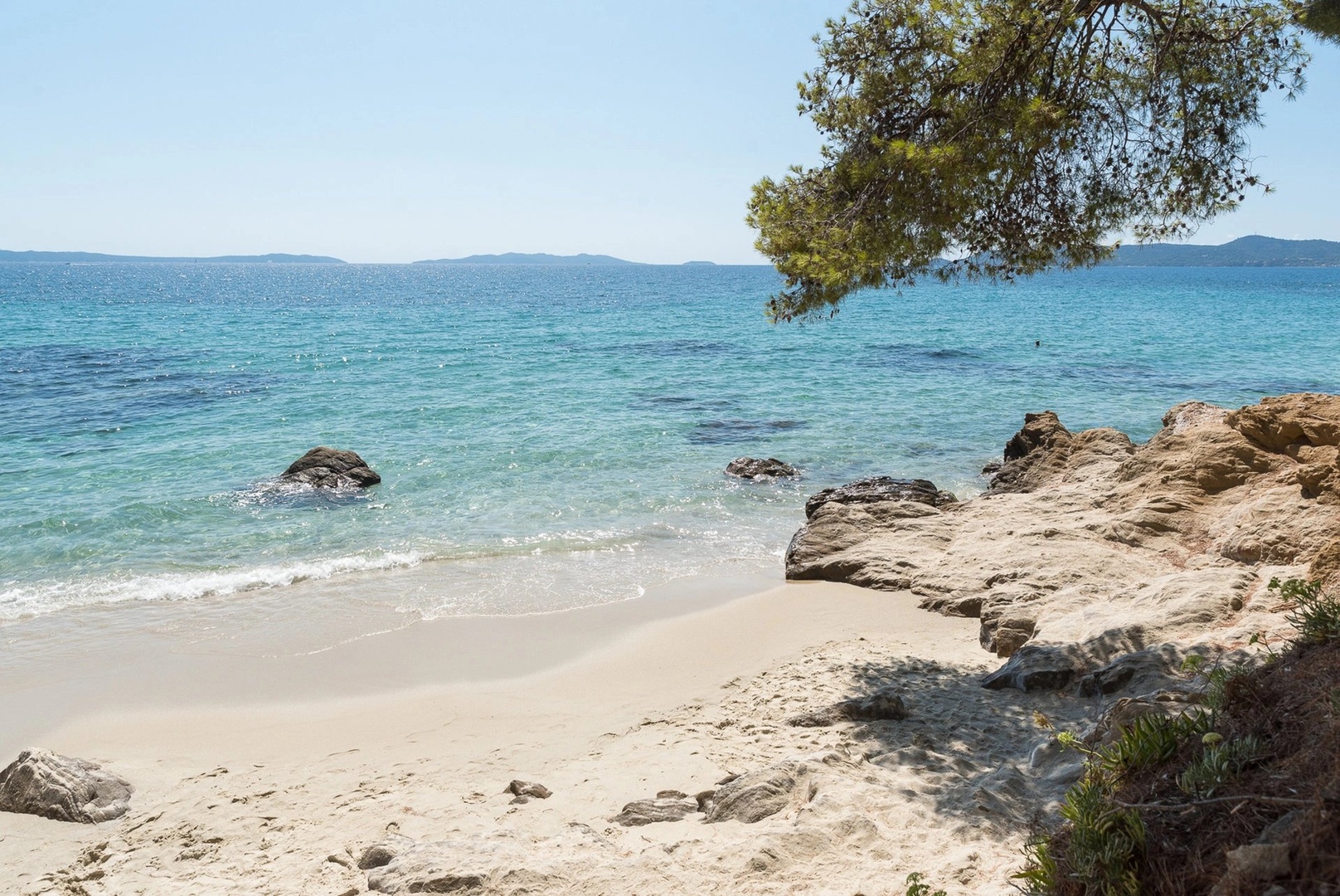 1 - aluguer sazonal propriedade frente ao mar le lavandou var frança