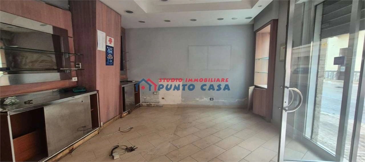 2 - vente commerce trapani sicile italie