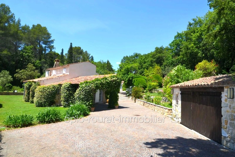 2 - house for sale in châteauneuf-grasse alpes-maritimes france