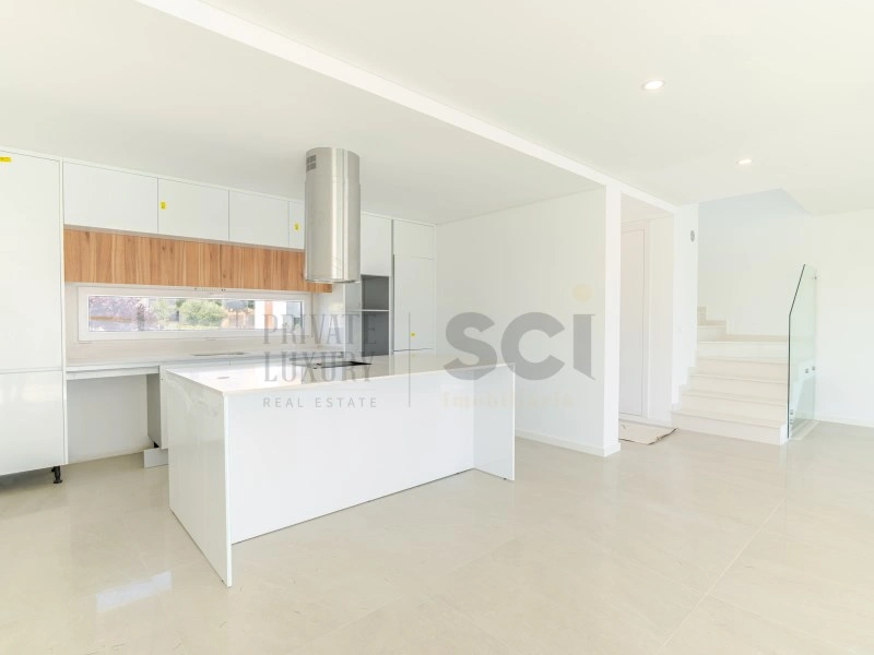 2 - house for sale in charneca de caparica lisbon region portugal