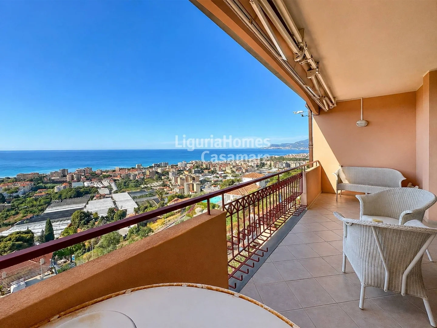 1 - verkoop appartement uitzicht op zee vallecrosia liguria italië