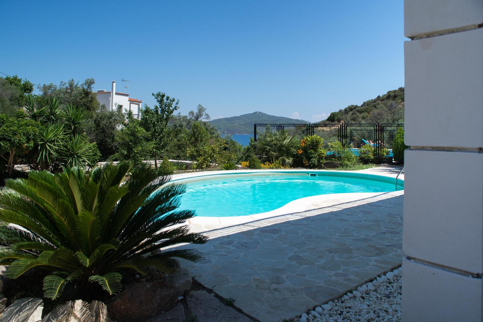 Maison vue mer avec piscine