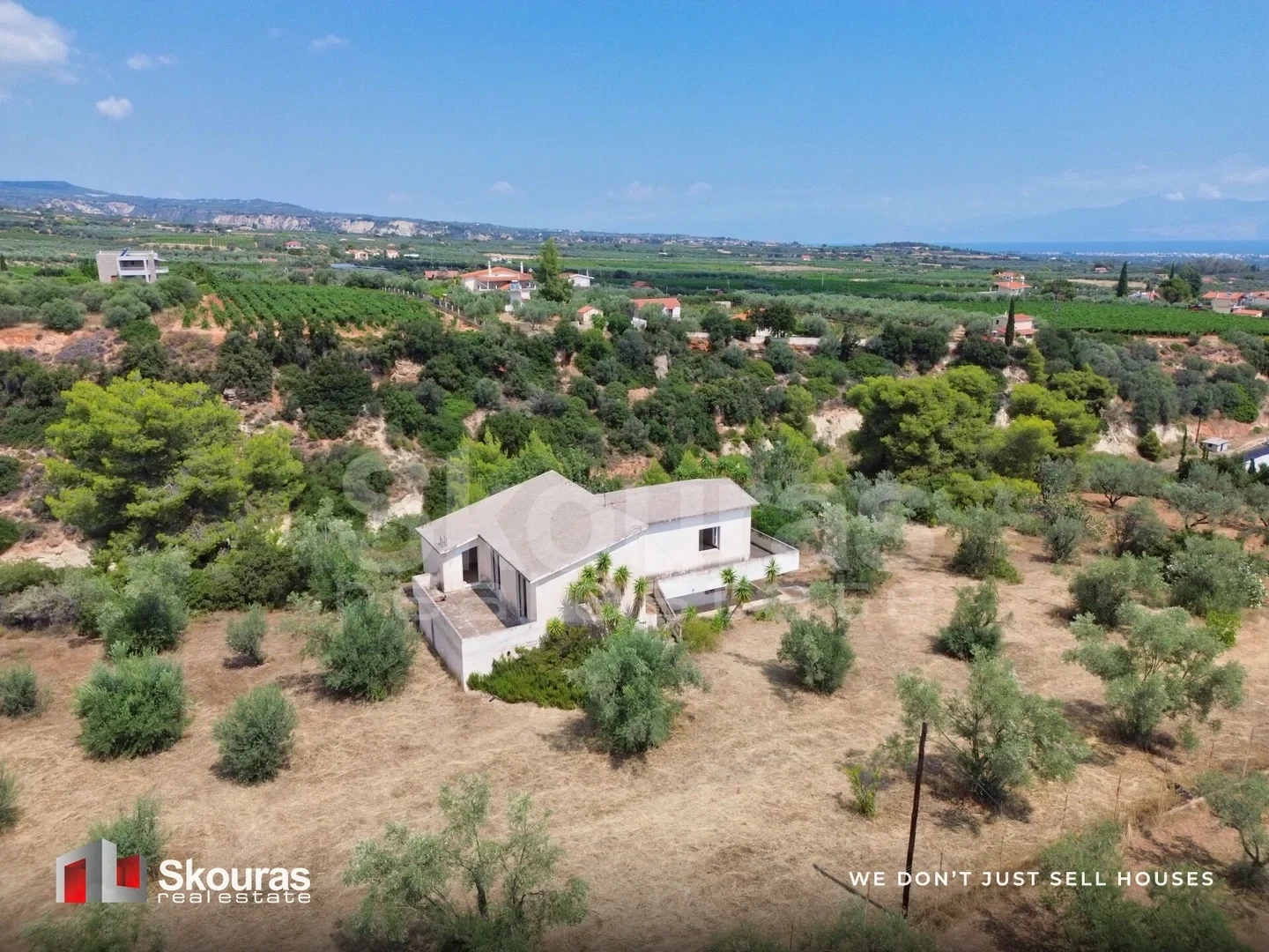 2 - venta casa vista al mar tarsiná peloponeso grecia