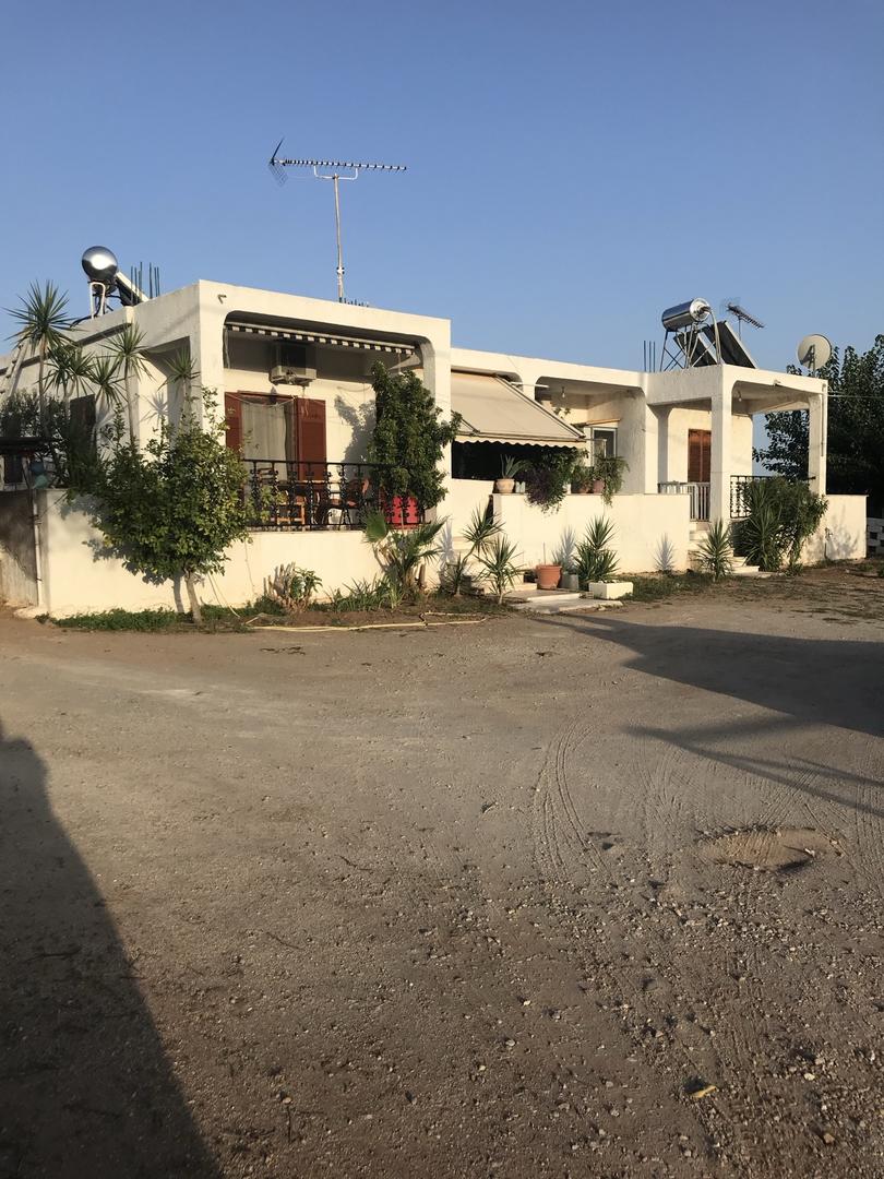 2 - venda casa methana ática grécia