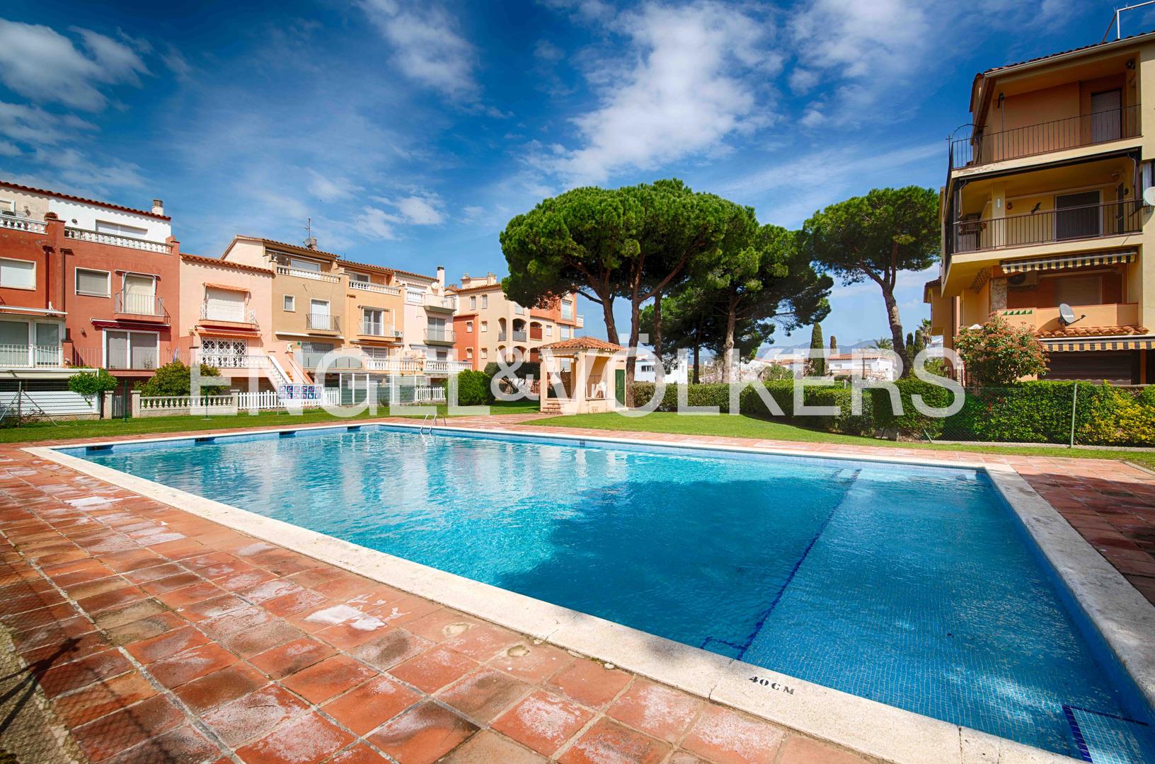 2 - venta terreno empuriabrava cataluña españa