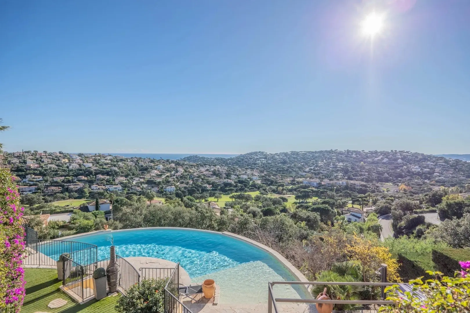 Casa vista mare con piscina