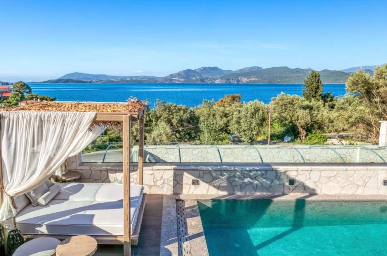 1 - venda casa frente ao mar nikiána ilhas jónicas grécia