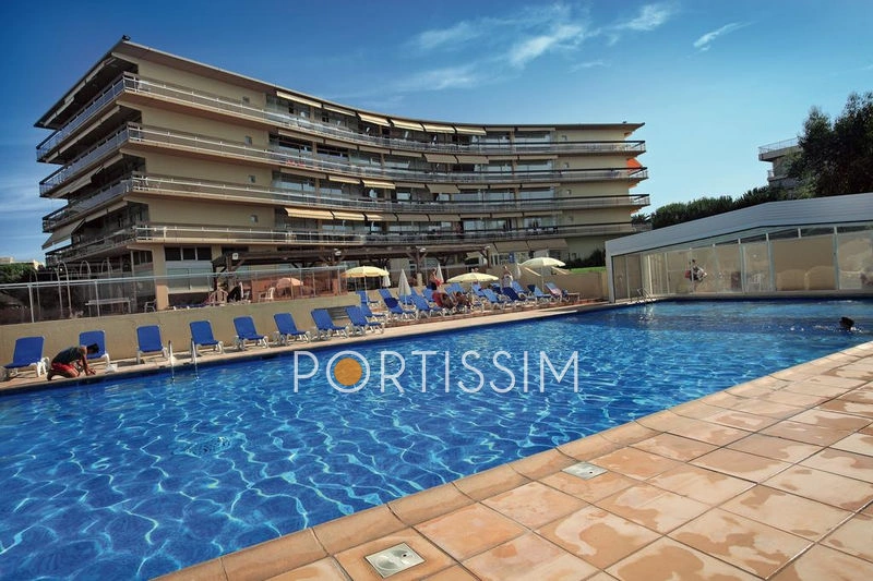 2 - waterfront apartment for sale in saint-laurent-du-var alpes-maritimes france