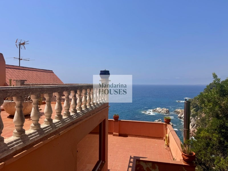 1 - verkoop huis uitzicht op zee canyelles catalonia spanje