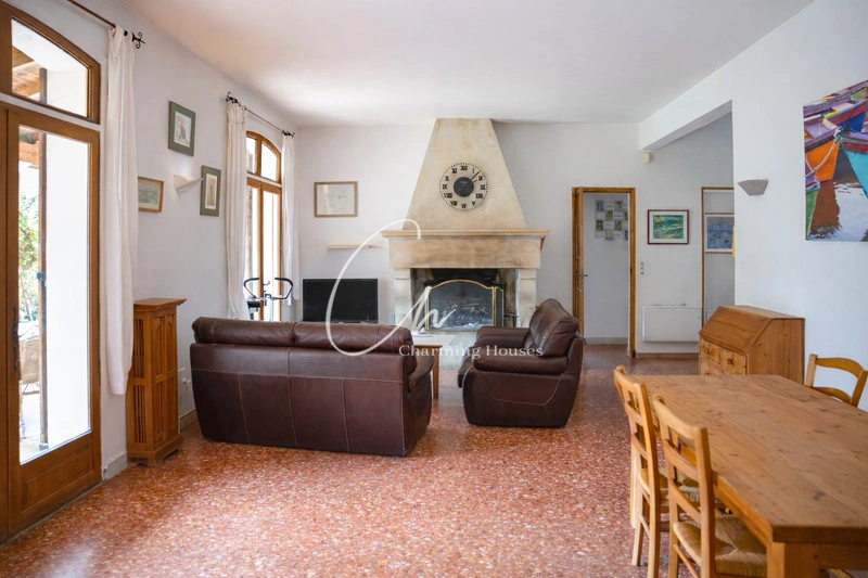 2 - vendita casa paradou bocche del rodano francia