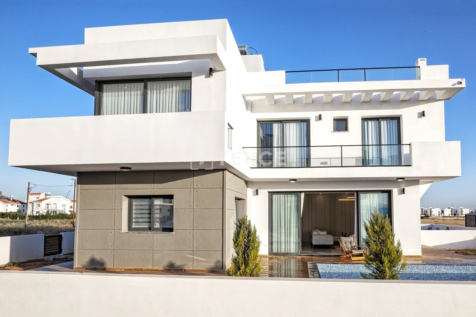 1 - verkoop huis strand to voet famagusta famagusta cyprus