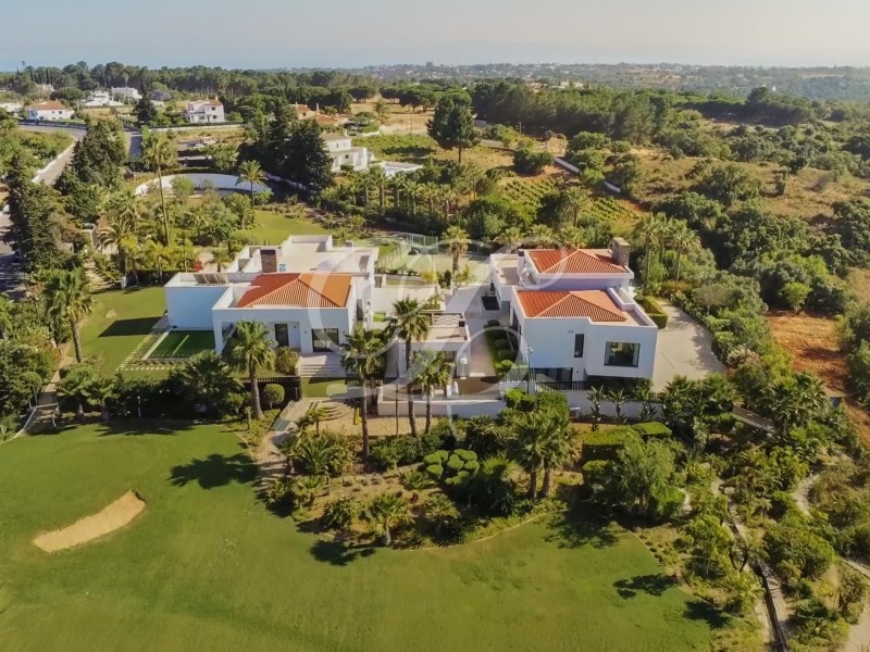 2 - venta casa porches algarve portugal