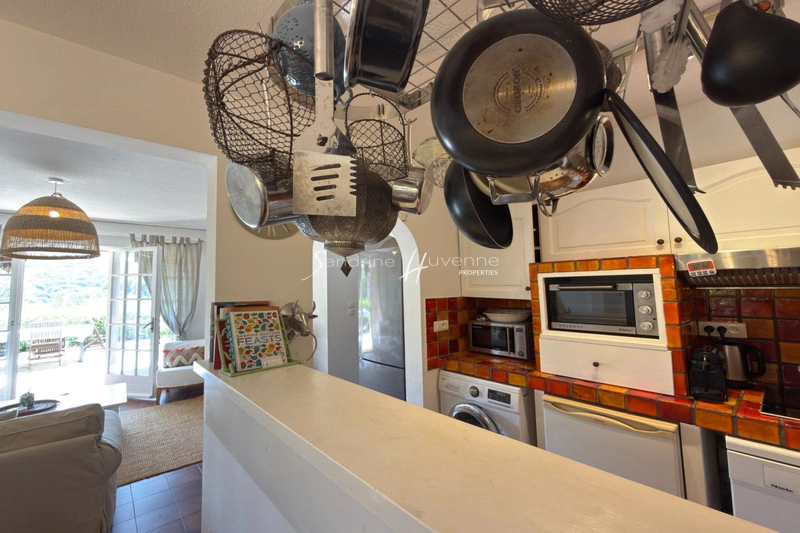 2 - sea view house for sale in la croix-valmer var france
