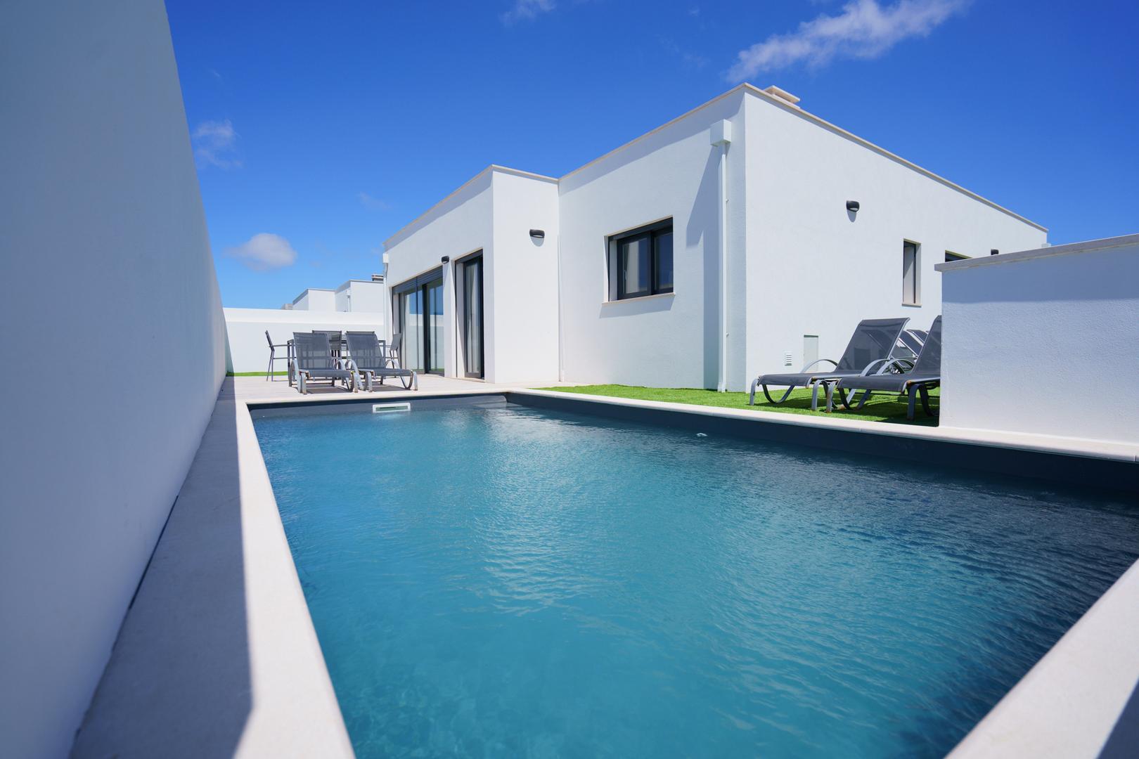 1 - beach walk house for vacation rentals in lourinhã centro region portugal
